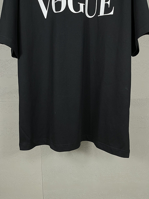 バレンシアガコピー Balenciaga Vogueコラボレーションプリント半袖Tシャツ