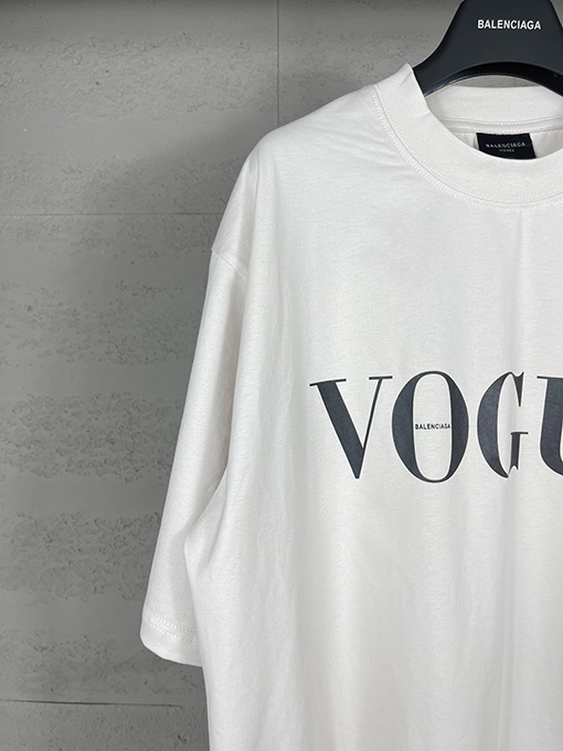 バレンシアガコピー Balenciaga Vogueコラボレーションプリント半袖Tシャツ