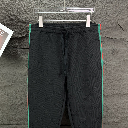 グッチ 新しいロゴカップルパンツ