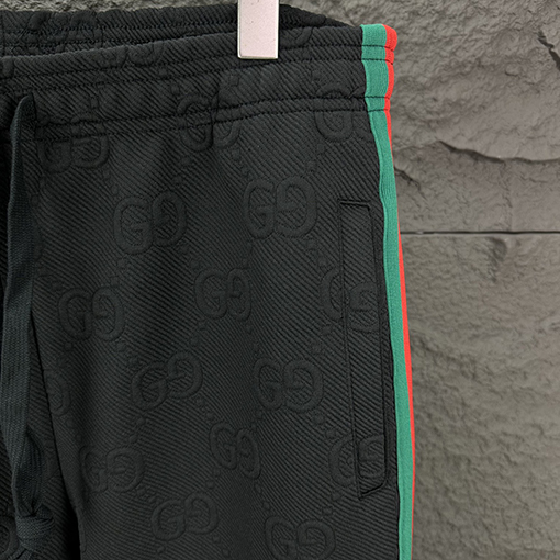 グッチ 新しいロゴカップルパンツ