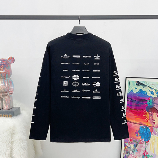 バレンシアガ クラシックフルロゴコレクションプリント長袖シャツ