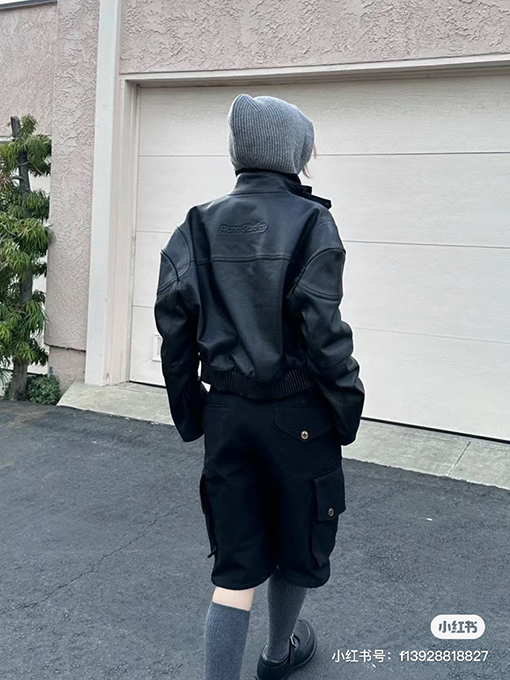 ルイヴィトン  新しいロゴモノグラムフラワーワークパンツ
