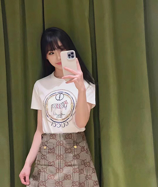 グッチ フロントロゴ刺繍馬プリント半袖Tシャツ