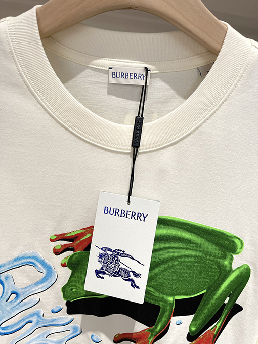 バーバリーコピー 新しい落書きカエルスケッチプリント半袖Tシャツ