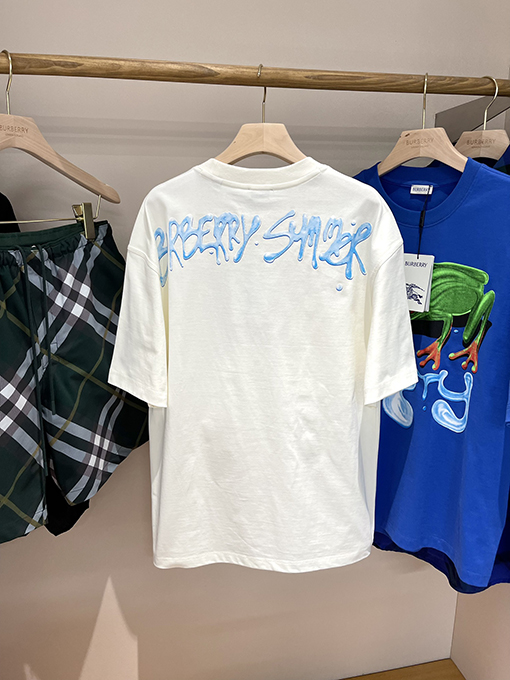 バーバリーコピー 新しい落書きカエルスケッチプリント半袖Tシャツ