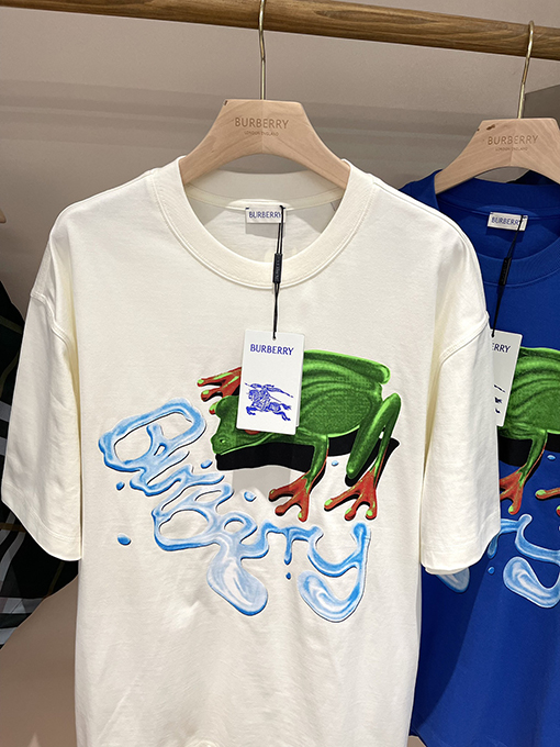 バーバリーコピー 新しい落書きカエルスケッチプリント半袖Tシャツ