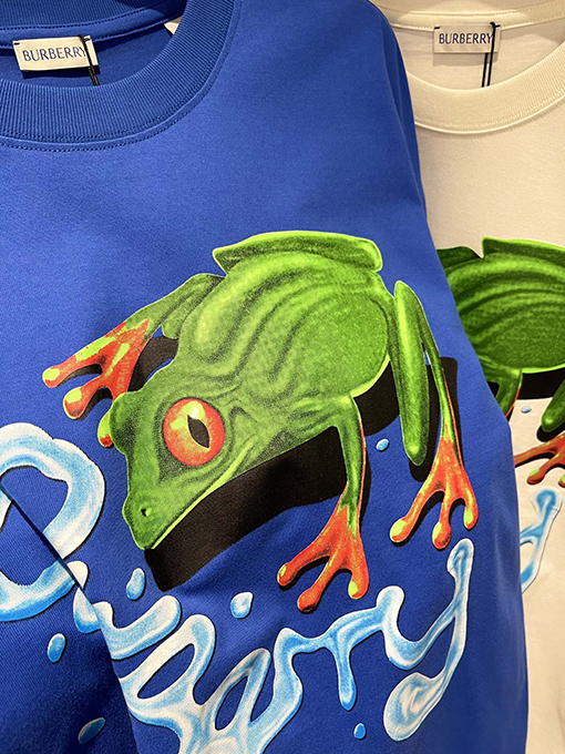 バーバリーコピー 新しい落書きカエルスケッチプリント半袖Tシャツ