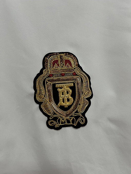 バーバリー  新しいTBファッションアルファベットロゴ刺繍メダルステッチシャツ