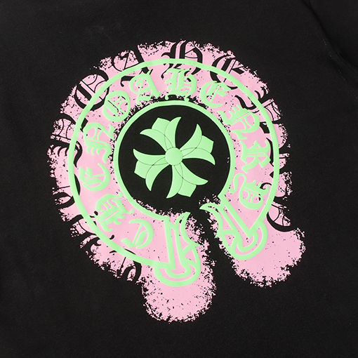 クロムハーツコピー 馬蹄サンスクリットプリント半袖Tシャツ