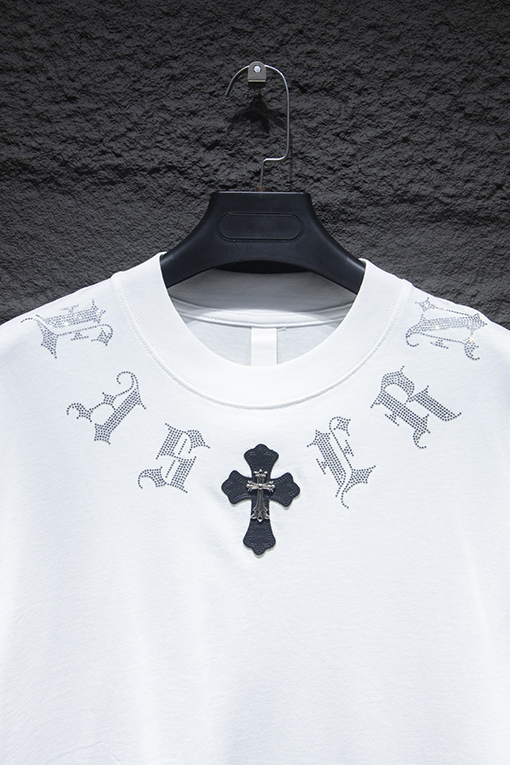 クロムハーツ 胸の刺繍ロゴ半袖Tシャツ