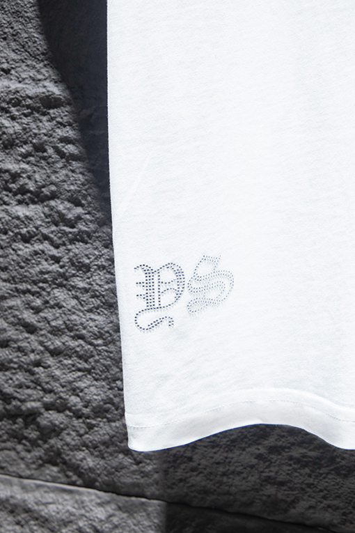 クロムハーツ 胸の刺繍ロゴ半袖Tシャツ