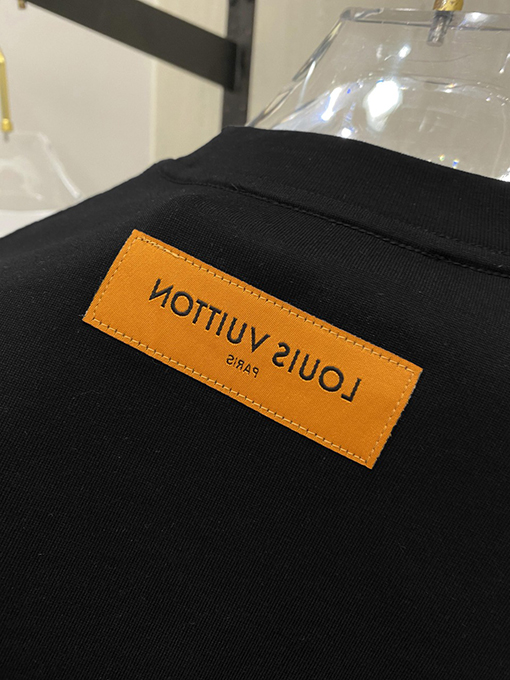 ルイヴィトン 新しいファッションシリーズのロゴ半袖Tシャツ
