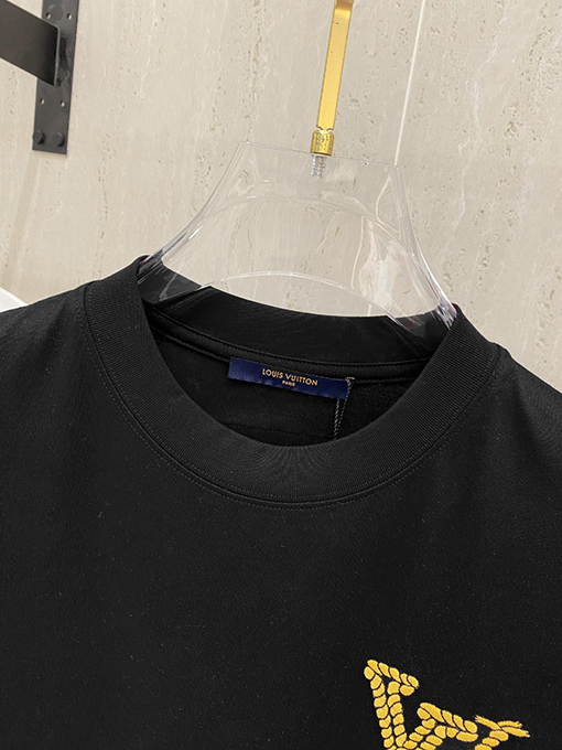 ルイヴィトン 新しいファッションシリーズのロゴ半袖Tシャツ