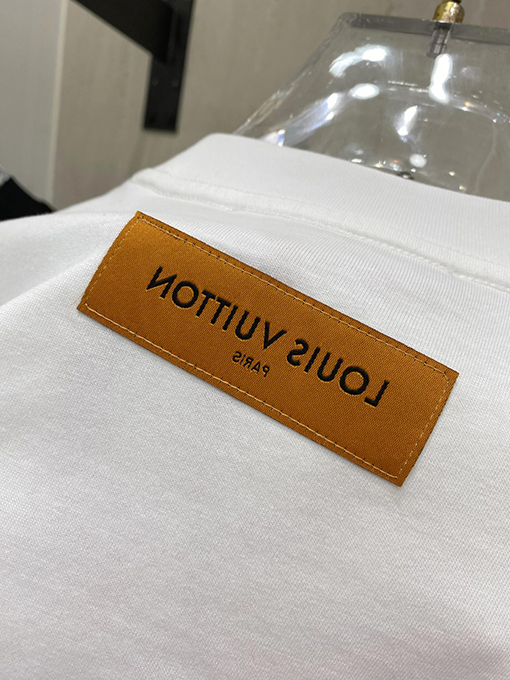ルイヴィトン 新しいファッションシリーズのロゴ半袖Tシャツ