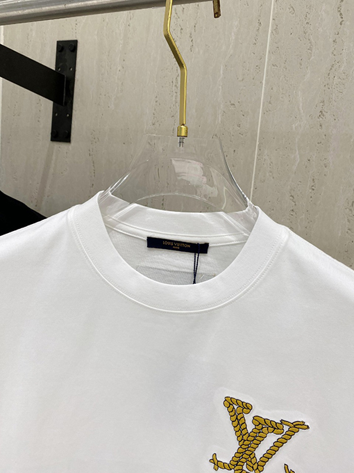 ルイヴィトン 新しいファッションシリーズのロゴ半袖Tシャツ