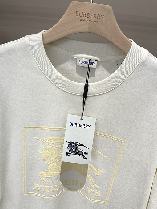 バーバリーコピー  マイクロラベル軍馬柄プリントルーズTシャツ