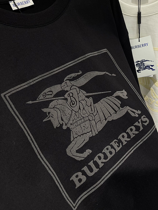 バーバリーコピー  マイクロラベル軍馬柄プリントルーズTシャツ