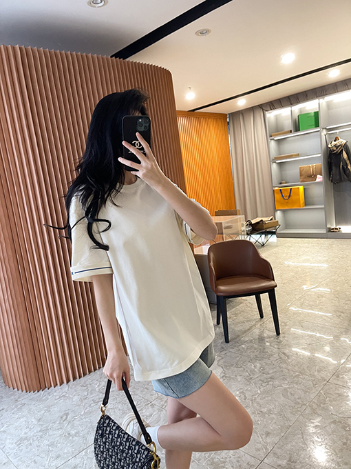 バーバリー 新しいプリントコットンTシャツ