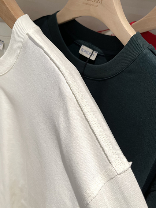 バーバリー 新しいプリントコットンTシャツ