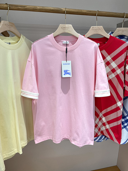 バーバリー 新しいプリントコットンTシャツ