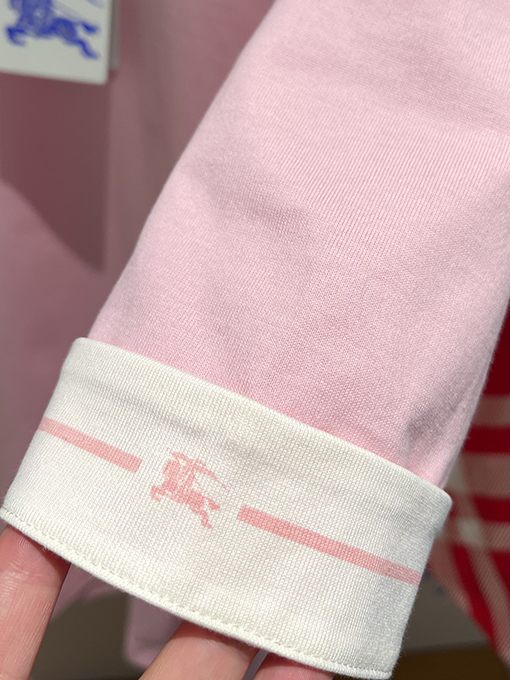 バーバリー 新しいプリントコットンTシャツ