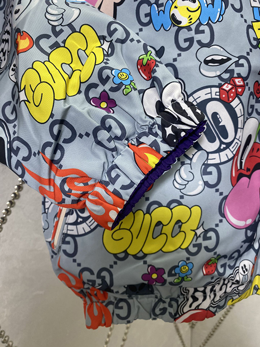 グッチ 新しい面白い落書きGucciロゴコート