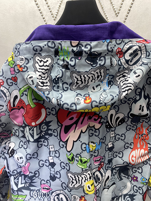 グッチ 新しい面白い落書きGucciロゴコート