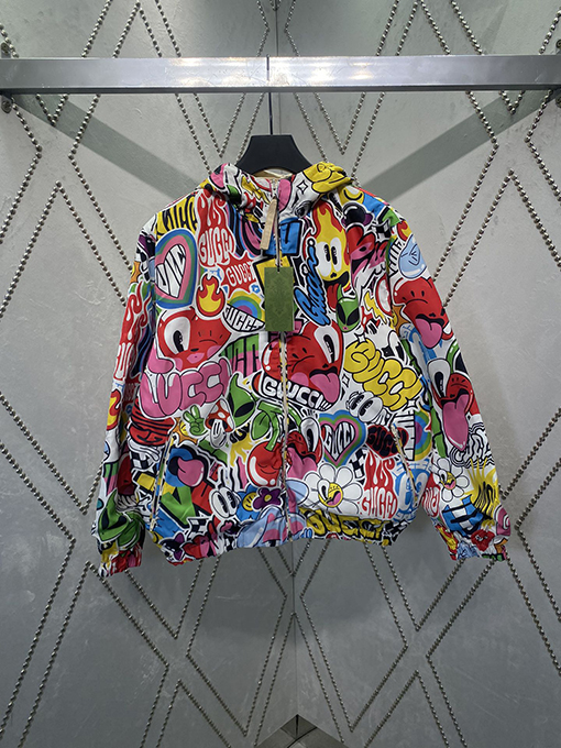 グッチ 新しい落書きロゴファッション ジャケット