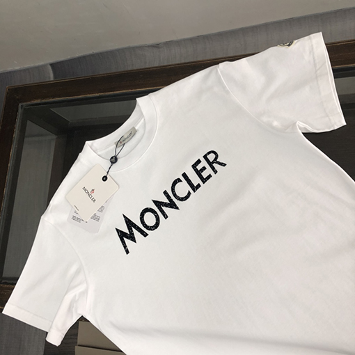 モンクレールスーパーコピー 新しいカップルのラウンドネック半袖Tシャツ