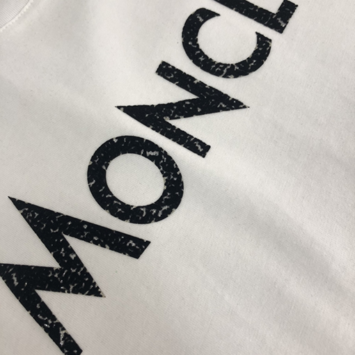 モンクレールスーパーコピー 新しいカップルのラウンドネック半袖Tシャツ
