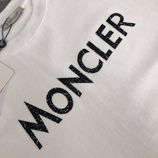 モンクレールスーパーコピー 新しいカップルのラウンドネック半袖Tシャツ