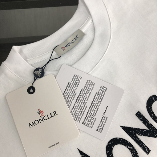 モンクレールスーパーコピー 新しいカップルのラウンドネック半袖Tシャツ