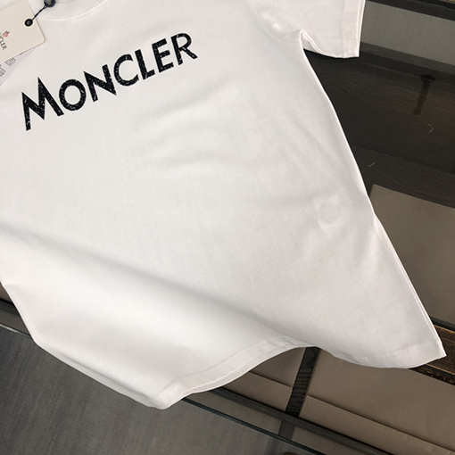 モンクレールスーパーコピー 新しいカップルのラウンドネック半袖Tシャツ