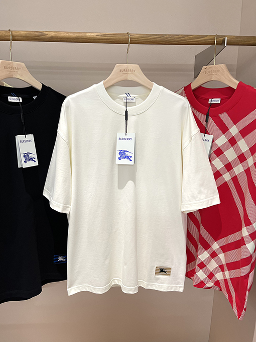 バーバリー 新しい馬術騎士軍馬ラベル半袖Tシャツ