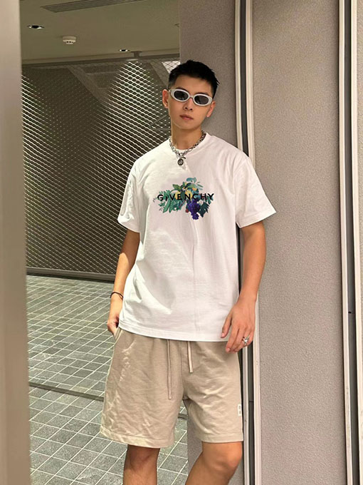 ジバンシイ ロゴプリント半袖Tシャツ