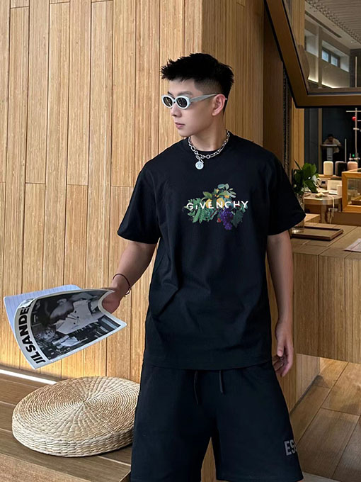 ジバンシイ ロゴプリント半袖Tシャツ