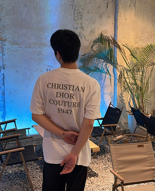ディオールスーパーコピー ロゴプリントデザインクルーネック半袖Tシャツ