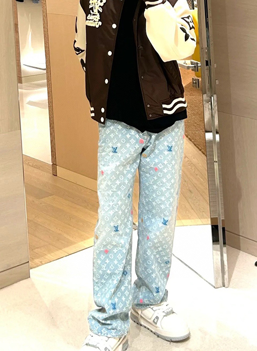 ルイヴィトンスーパーコピー 刺繍キャンディー モノグラム ジーンズ