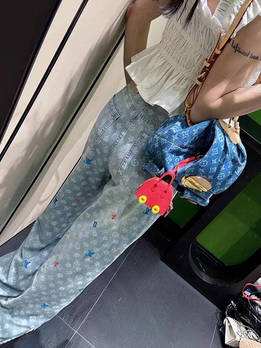 ルイヴィトンスーパーコピー 刺繍キャンディー モノグラム ジーンズ