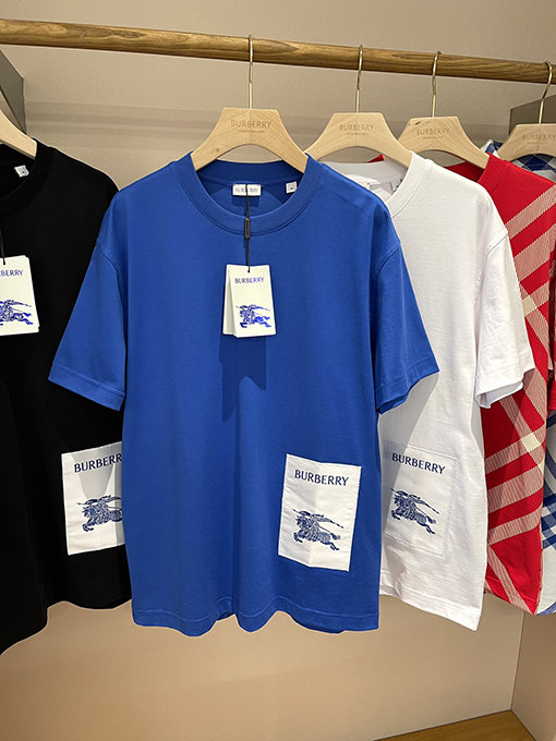 バーバリースーパーコピー 新しい乗馬騎士デカールロゴコットン半袖Tシャツ