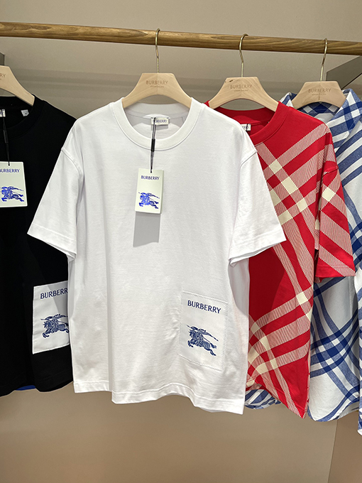 バーバリースーパーコピー 新しい乗馬騎士デカールロゴコットン半袖Tシャツ