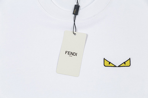 フェンディスーパーコピー  クラシックな刺繍ロゴアルファベット半袖Tシャツ