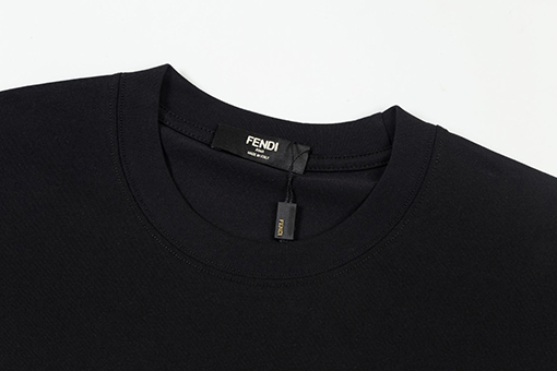 フェンディスーパーコピー  クラシックな刺繍ロゴアルファベット半袖Tシャツ