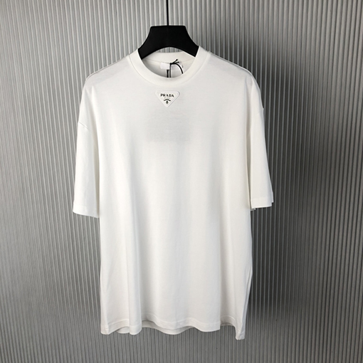 プラダ 新しいアルファベットの革の半袖Tシャツ