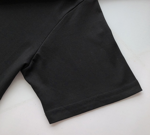プラダ 新しいアルファベットの革の半袖Tシャツ