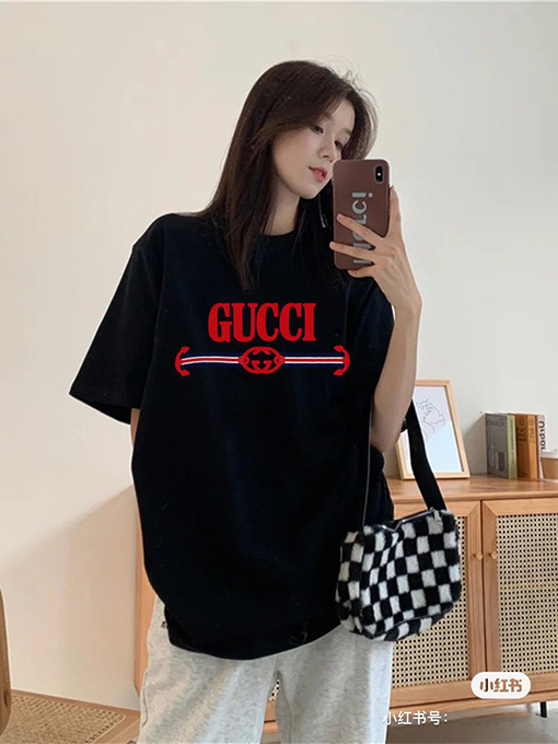 グッチスーパーコピー クラシックロゴプリント半袖Tシャツ