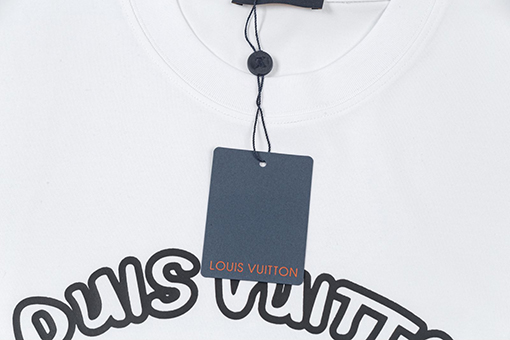ルイヴィトン 新しいの小さな法斗ファッション刺繍クラシック半袖Tシャツ