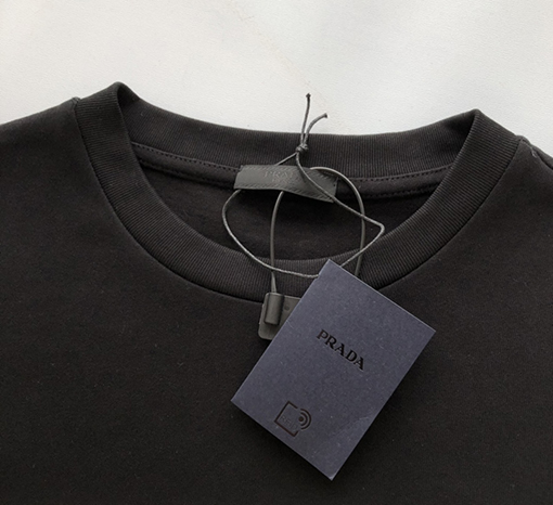 プラダ 新しいポケット逆三角鉄半袖Tシャツ