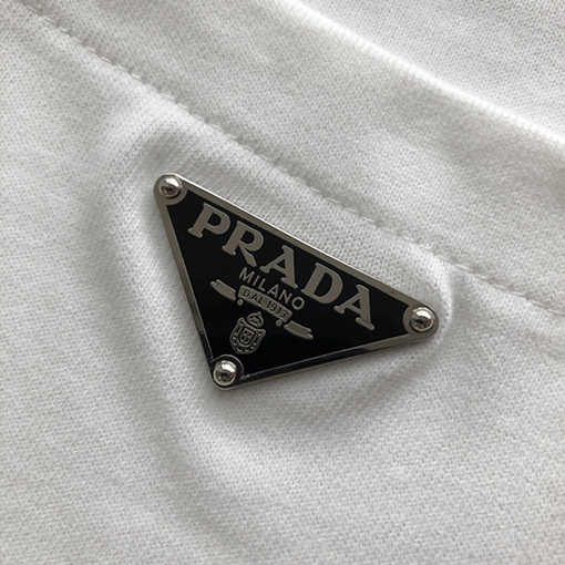プラダ 新しいポケット逆三角鉄半袖Tシャツ