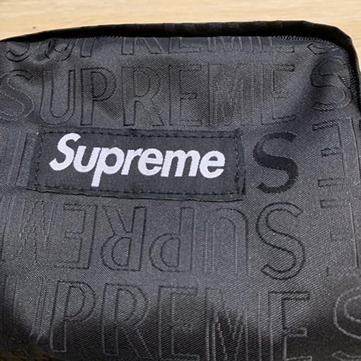 シュプリームスーパーコピー  Supreme ダークフラワーロゴジャカードショルダーバッグ